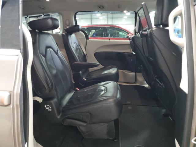 2C4RC1EG8JR203901 - 2018 CHRYSLER PACIFICA TOURING L PLUS TAN photo 11