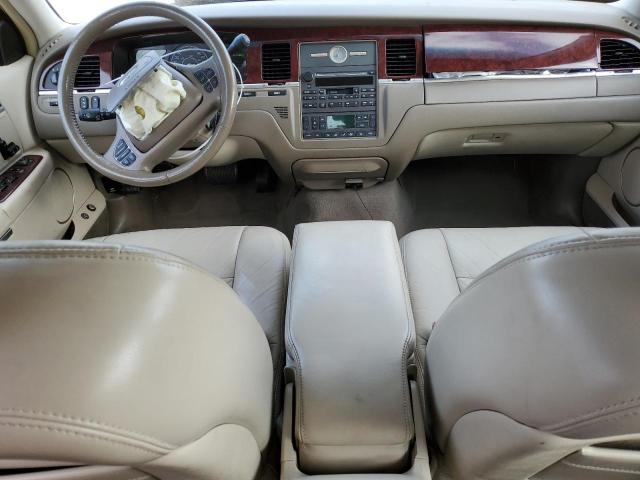 1LNHM81W54Y640202 - 2004 LINCOLN TOWN CAR EXECUTIVE Beige Foto 8