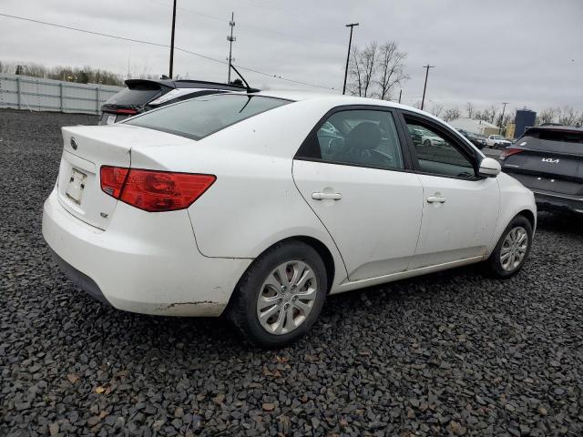 KNAFU4A22C5616499 - 2012 KIA FORTE EX WHITE photo 3