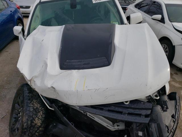 1GCGTEEN9J1277460 - 2018 CHEVROLET COLORADO ZR2 WHITE photo 11