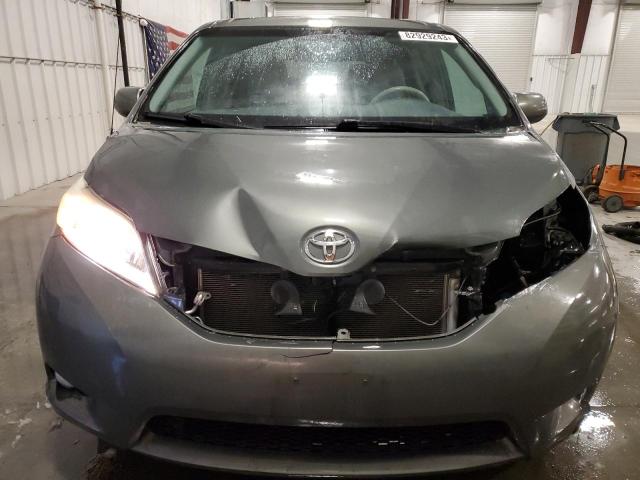 5TDYK3DC2DS388581 - 2013 TOYOTA SIENNA XLE GREEN photo 5