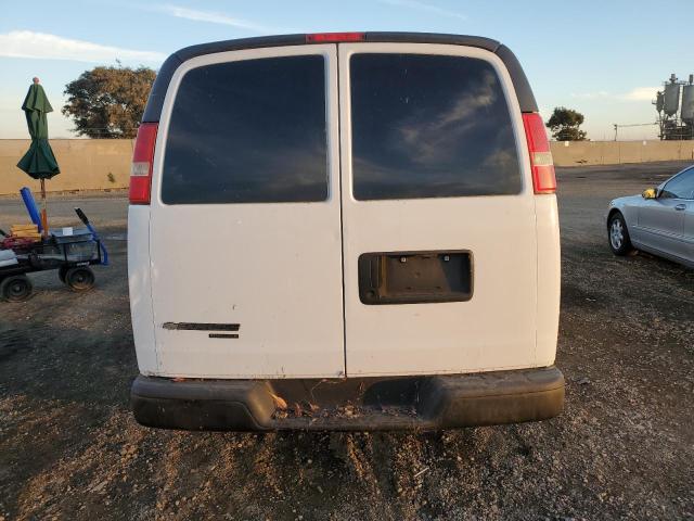 1GCWGFCA4E1111620 - 2014 CHEVROLET EXPRESS G2 WHITE photo 6