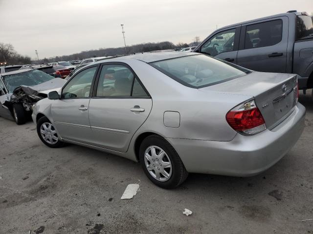 4T1BE32K75U393789 - 2005 TOYOTA CAMRY LE GRAY photo 2