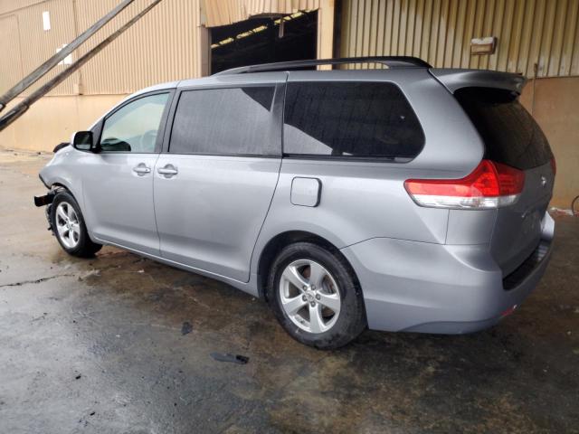 5TDKK3DC8DS343599 - 2013 TOYOTA SIENNA LE SILVER photo 2