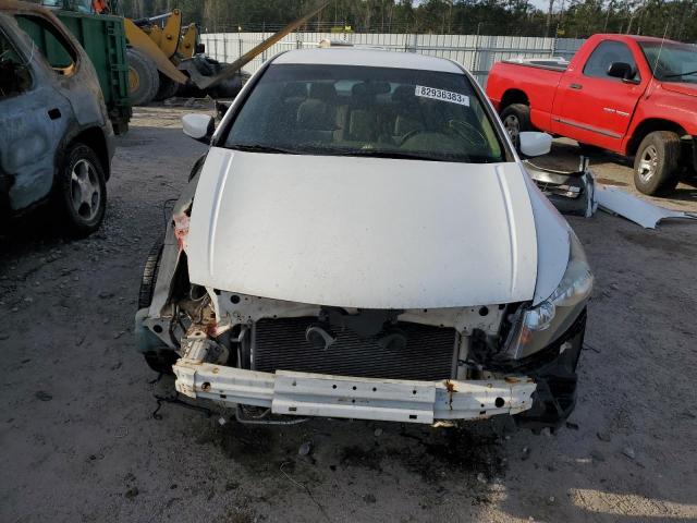 1HGCP2F34AA132410 - 2010 HONDA ACCORD LX WHITE photo 5