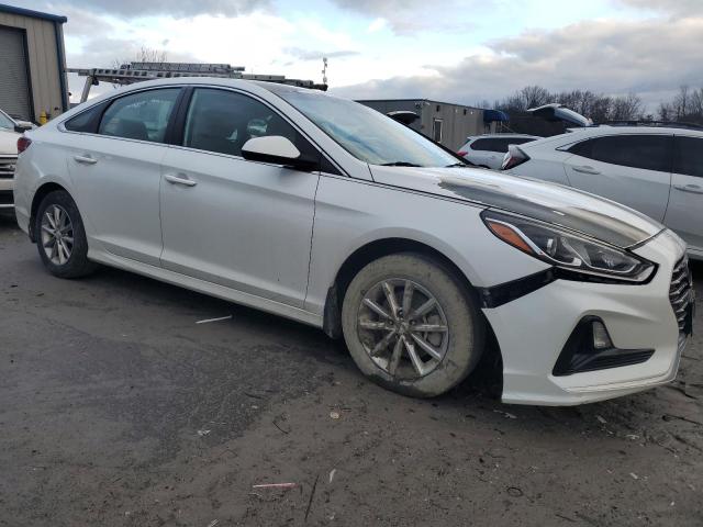 5NPE24AF4JH664428 - 2018 HYUNDAI SONATA SE WHITE photo 4