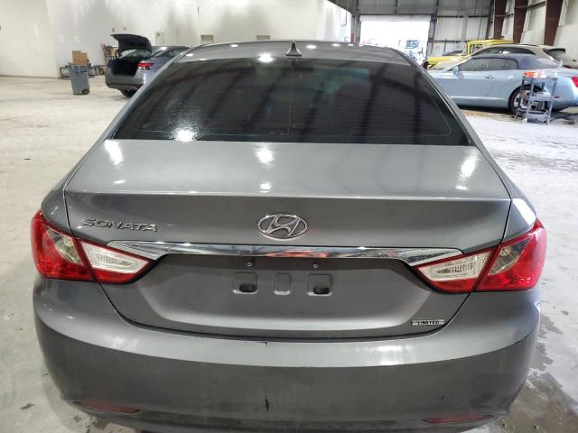 5NPEC4AC2DH607975 - 2013 HYUNDAI SONATA SE GRAY photo 6