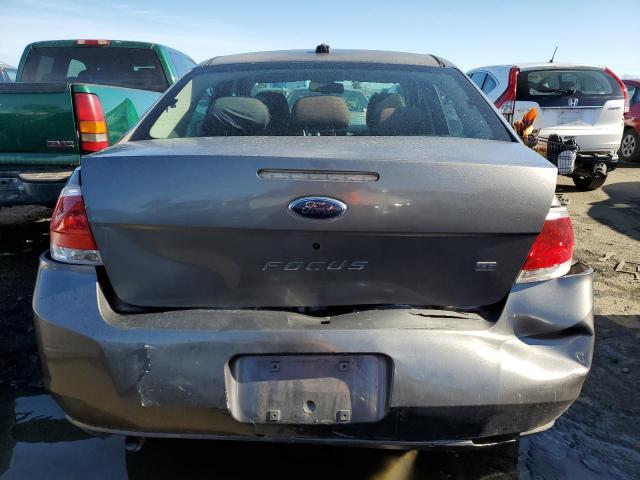 1FAHP35N59W148326 - 2009 FORD FOCUS SE GRAY photo 6