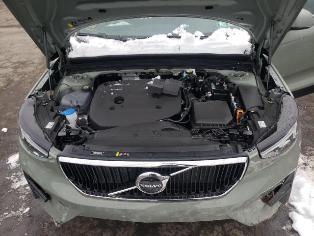 YV4L12UV7P2059389 - 2023 VOLVO XC40 CORE GREEN photo 11