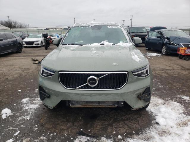 YV4L12UV7P2059389 - 2023 VOLVO XC40 CORE GREEN photo 5