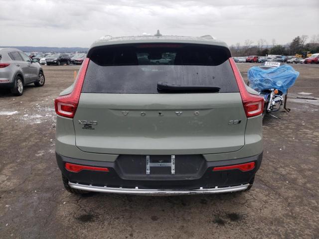 YV4L12UV7P2059389 - 2023 VOLVO XC40 CORE GREEN photo 6