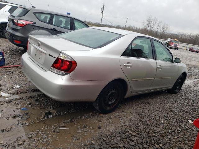 4T1BE32K25U586495 - 2005 TOYOTA CAMRY LE SILVER photo 3