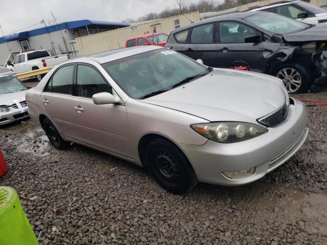 4T1BE32K25U586495 - 2005 TOYOTA CAMRY LE SILVER photo 4