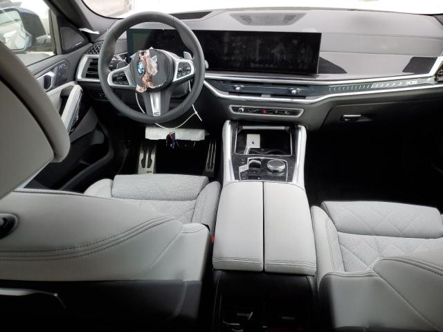 5UX33EX05R9U64917 - 2024 BMW X6 XDRIVE40I Սև լուսանկար 8