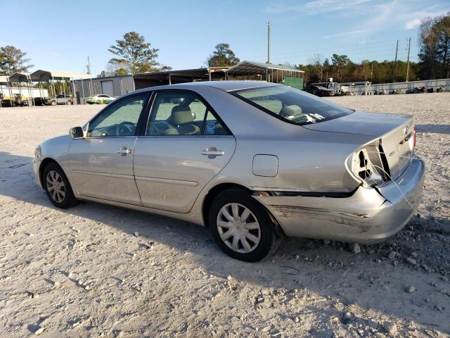 4T1BE32K05U025759 - 2005 TOYOTA CAMRY LE SILVER photo 2