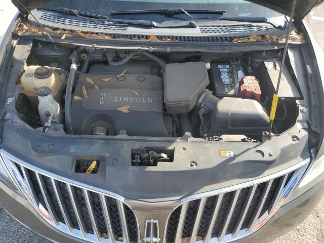 2LMDJ6JK7CBL04382 - 2012 LINCOLN MKX BROWN photo 12