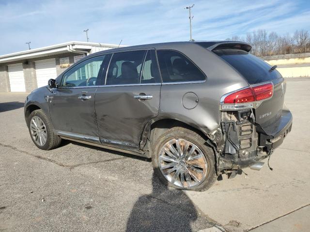 2LMDJ6JK7CBL04382 - 2012 LINCOLN MKX BROWN photo 2