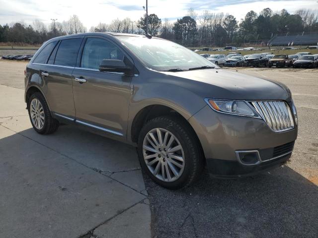 2LMDJ6JK7CBL04382 - 2012 LINCOLN MKX BROWN photo 4