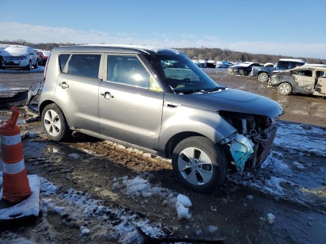 KNDJN2A22F7166392 - 2015 KIA SOUL GRAY photo 4