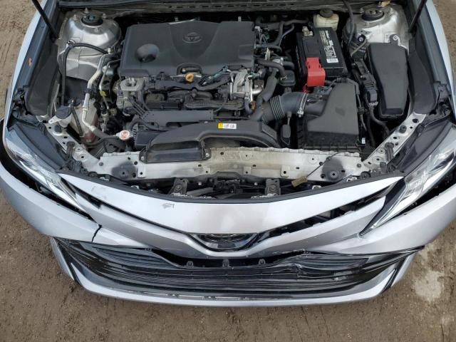 4T1B11HKXJU066367 - 2018 TOYOTA CAMRY L SILVER photo 11