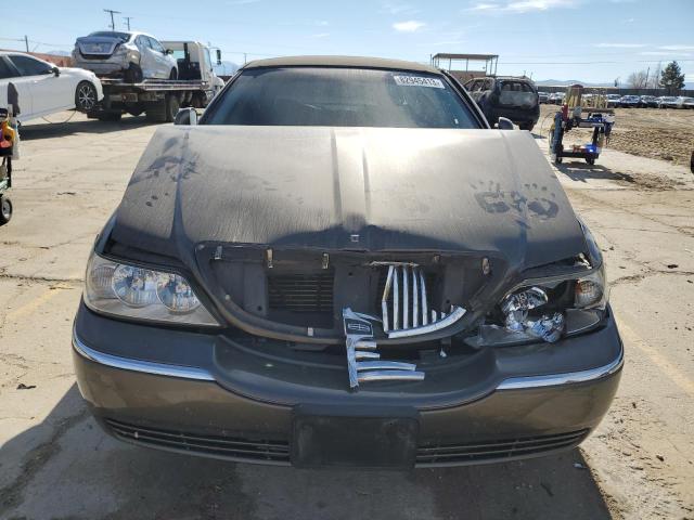 1LNHM81W13Y647968 - 2003 LINCOLN TOWN CAR EXECUTIVE GRAY photo 5