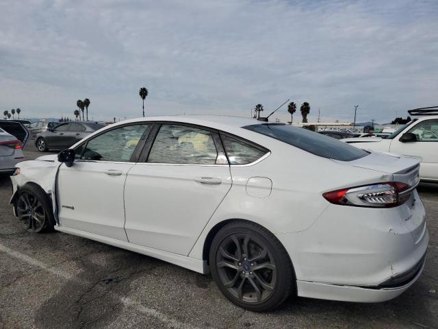 3FA6P0LU3JR116840 - 2018 FORD FUSION SE HYBRID WHITE photo 2