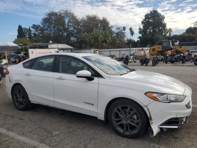 3FA6P0LU3JR116840 - 2018 FORD FUSION SE HYBRID WHITE photo 4