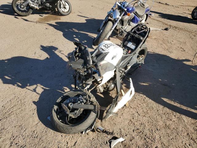 JKAEXEJ18HDA00772 - 2017 KAWASAKI EX650 J თეთრი ფოტო 2