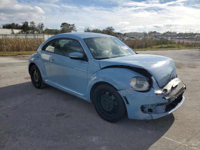 3VWJ17AT3EM666211 - 2014 VOLKSWAGEN BEETLE BLUE photo 4