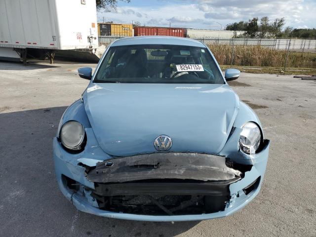 3VWJ17AT3EM666211 - 2014 VOLKSWAGEN BEETLE BLUE photo 5