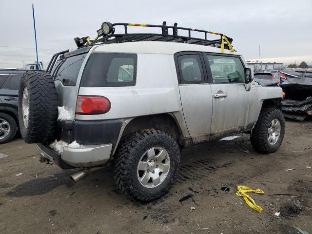 JTEBU11F08K021187 - 2008 TOYOTA FJ CRUISER SILVER photo 3