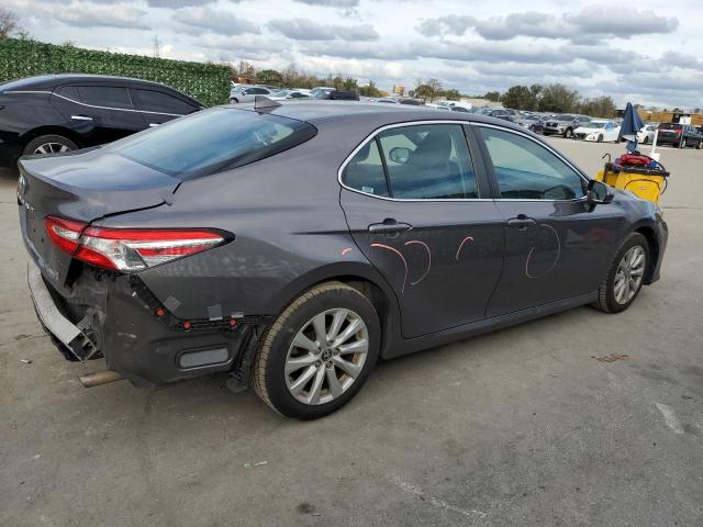 4T1B11HKXKU229925 - 2019 TOYOTA CAMRY L GRAY photo 3