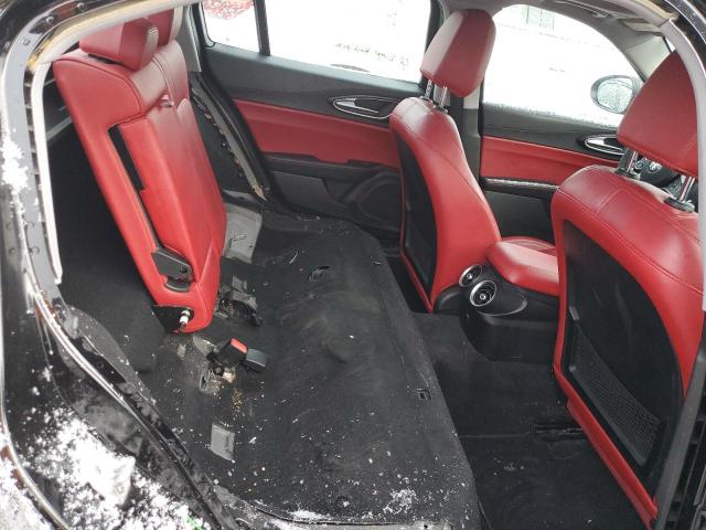 ZARFAEDNXH7550101 - 2017 ALFA ROMEO GIULIA Q4 BLACK photo 10