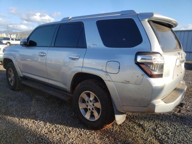 JTEBU5JR0G5322122 - 2016 TOYOTA 4RUNNER SR5/SR5 PREMIUM SILVER photo 2