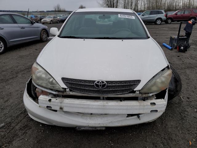 JTDBE32KX20021614 - 2002 TOYOTA CAMRY LE WHITE photo 5