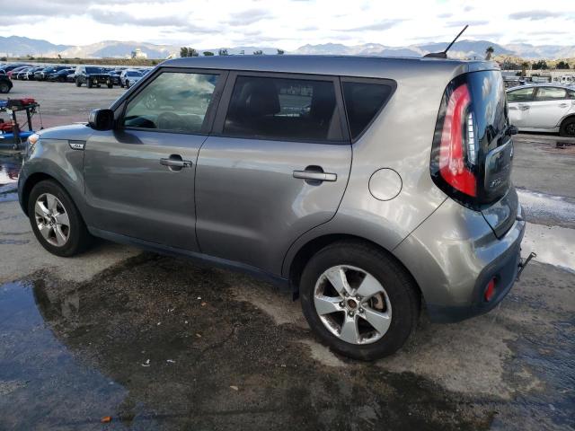 KNDJN2A21J7539351 - 2018 KIA SOUL GRAY photo 2