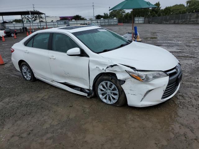 4T1BF1FKXHU366747 - 2017 TOYOTA CAMRY LE WHITE photo 4