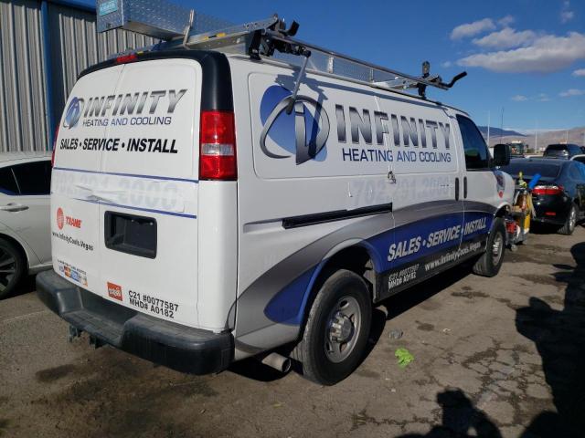 1GCWGAFG4J1343499 - 2018 CHEVROLET EXPRESS G2 WHITE photo 3