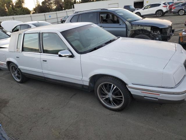 1C3XV66L4ND727005 - 1992 CHRYSLER NEW YORKER FIFTH AVENUE WHITE photo 4