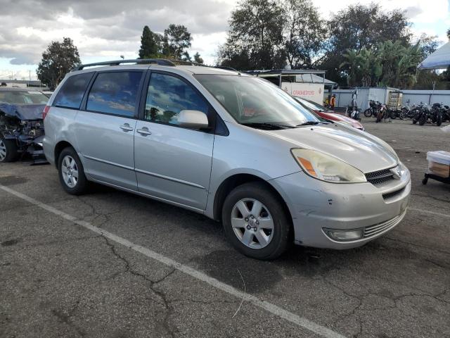 5TDZA22C74S018103 - 2004 TOYOTA SIENNA XLE SILVER photo 4