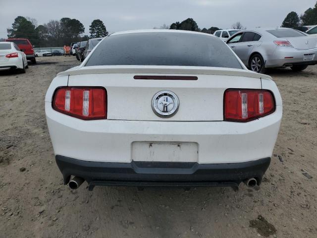 1ZVBP8AMXB5115549 - 2011 FORD MUSTANG WHITE photo 6