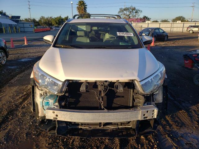 5TDKKRFH4GS141732 - 2016 TOYOTA HIGHLANDER XLE WHITE photo 5