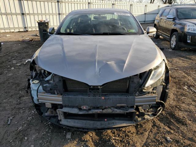 3LN6L2G97FR611794 - 2015 LINCOLN MKZ SILVER photo 5