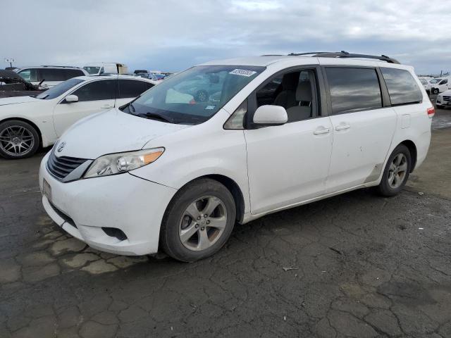 2011 TOYOTA SIENNA LE, 