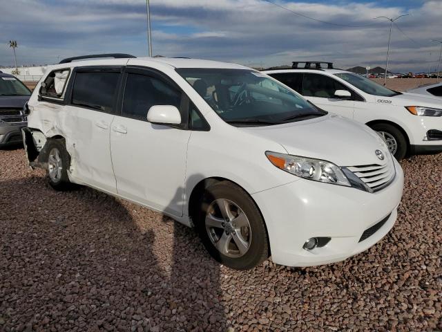 5TDKZ3DC7HS816703 - 2017 TOYOTA SIENNA LE WHITE photo 4