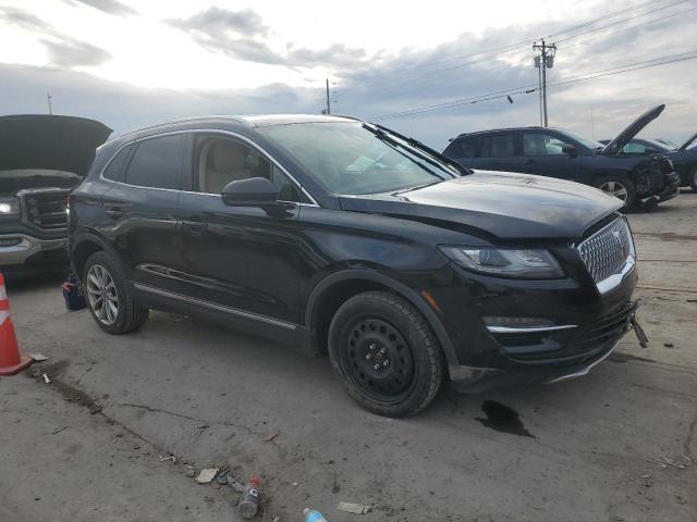 5LMCJ2C95KUL51930 - 2019 LINCOLN MKC SELECT BLACK photo 4
