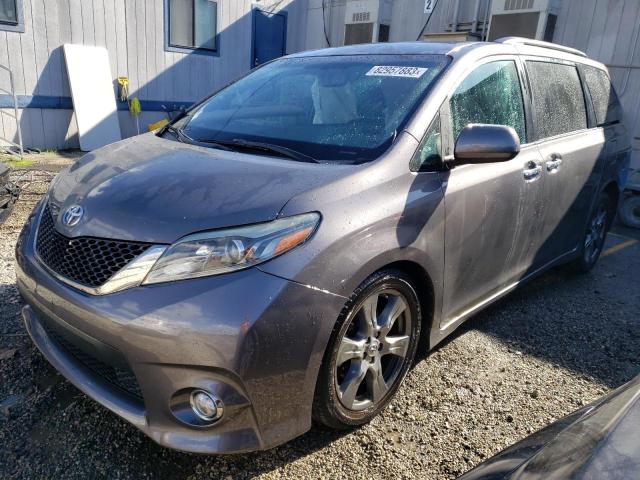 2017 TOYOTA SIENNA SE, 