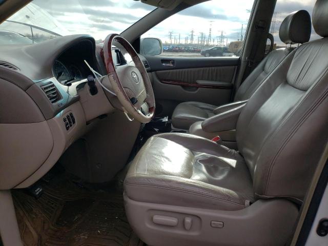 5TDBA22C65S036711 - 2005 TOYOTA SIENNA XLE WHITE photo 7