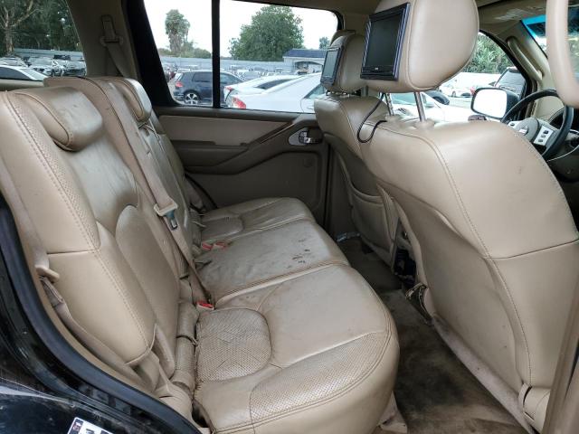 5N1AR18W25C754396 - 2005 NISSAN PATHFINDER LE BLACK photo 11