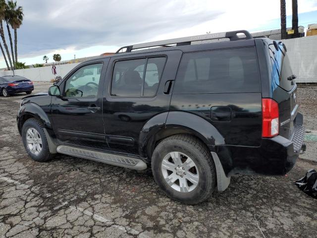 5N1AR18W25C754396 - 2005 NISSAN PATHFINDER LE BLACK photo 2